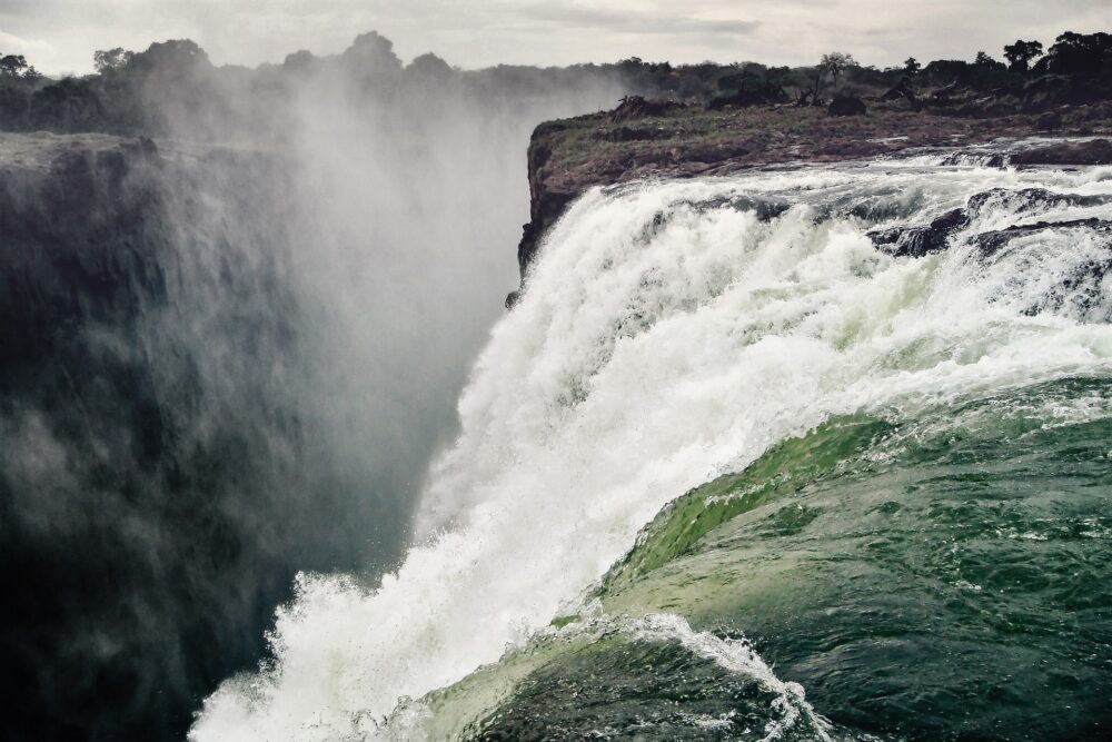おもしろわかる！世界遺産ユニバーシティ ヴィクトリアの滝(モシ・オ・トゥニャ) 世界最恐のプール！？「デビルズプール」とは
