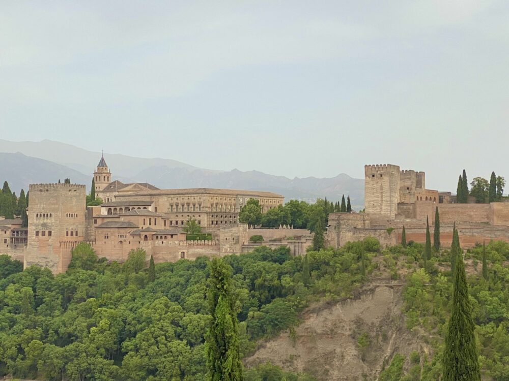 おもしろわかる！世界遺産ユニバーシティ スペインの世界遺産一覧 グラナダのアルハンブラ、ヘネラリーフェ、アルバイシン