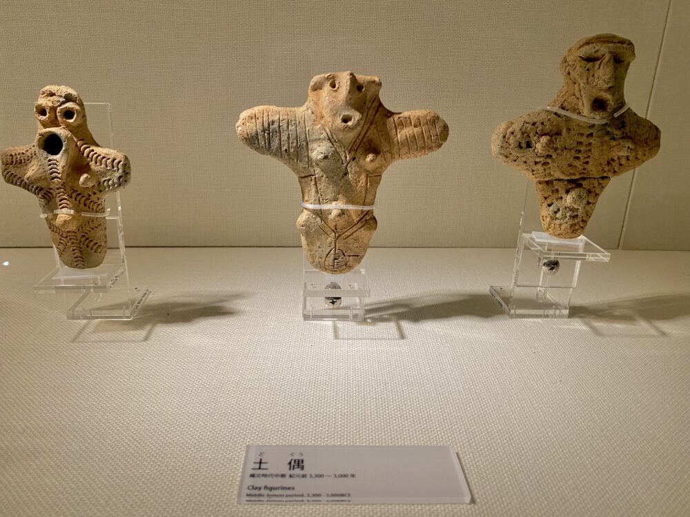 おもしろわかる！世界遺産ユニバーシティ 北海道・北東北の縄文遺跡群 貴重な土器・土偶が多く見つかっている
