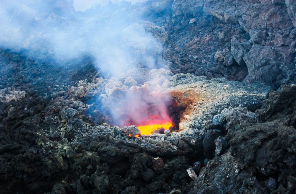 おもしろわかる！世界遺産ユニバーシティ エトナ山 理由1：火山噴火における貴重な研究の場となっている