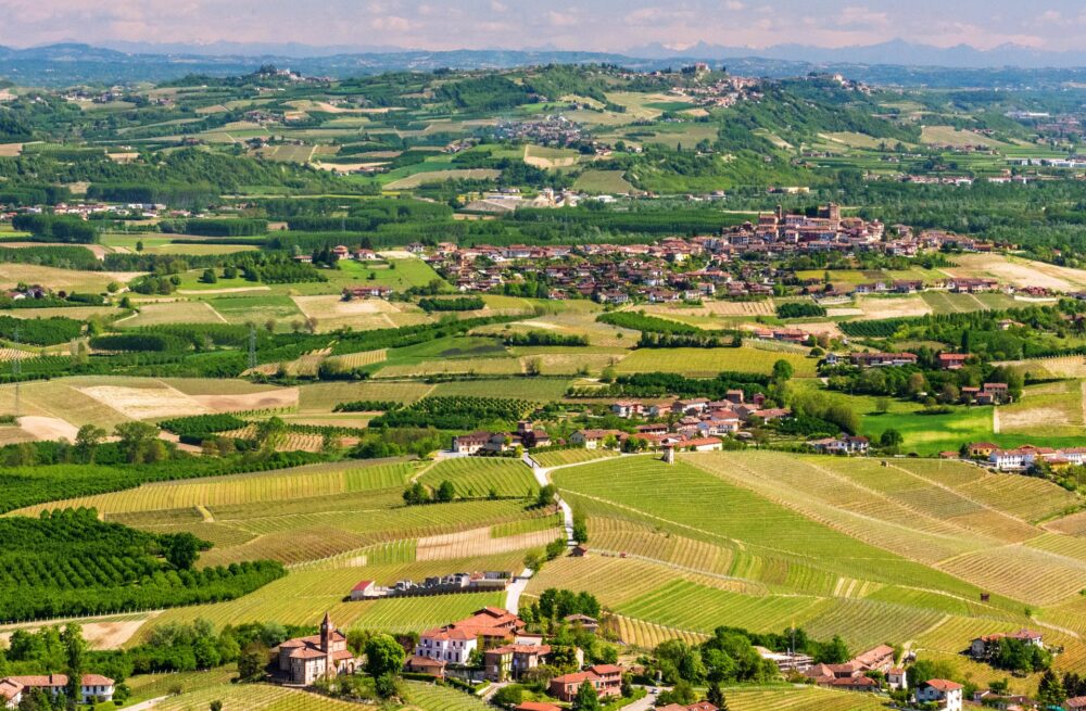 おもしろわかる！世界遺産ユニバーシティ 世界遺産のワイン産地一覧 ピエモンテのブドウ園の景観：ランゲ・ロエロとモンフェッラート