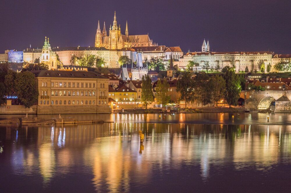おもしろわかる！世界遺産ユニバーシティ プラハ歴史地区 理由2：他の都市に影響を与えた美しい街並み