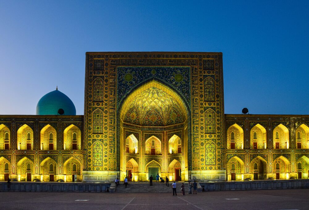 おもしろわかる！世界遺産ユニバーシティ ウズベキスタン旅行 おすすめのツアー会社は？