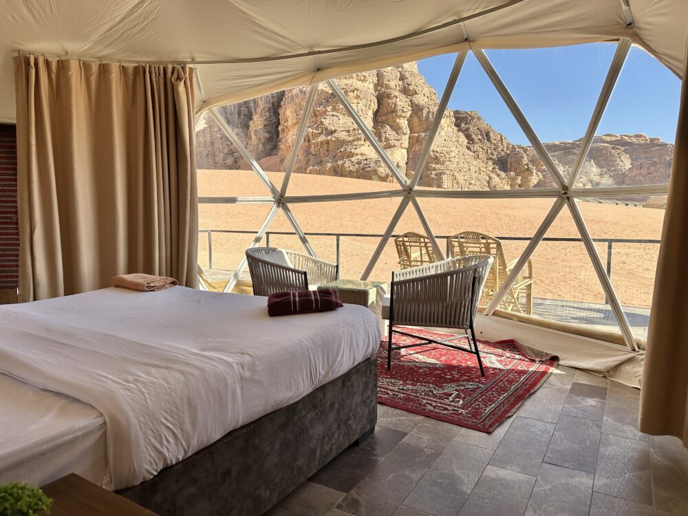 おもしろわかる！世界遺産ユニバーシティ ワディラムのバブルテント 24時間絶景を独占